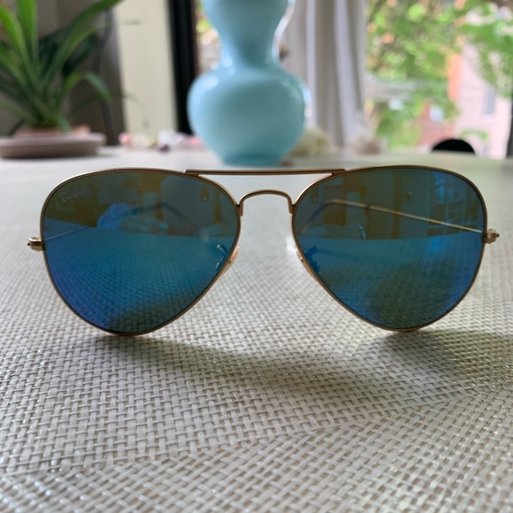 Blue Ray-Ban Aviators - Picture 2 of 5